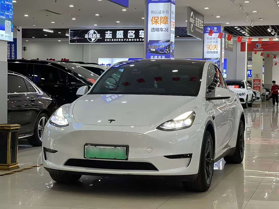 Model Y 2024 Long Range All-Wheel Drive Version