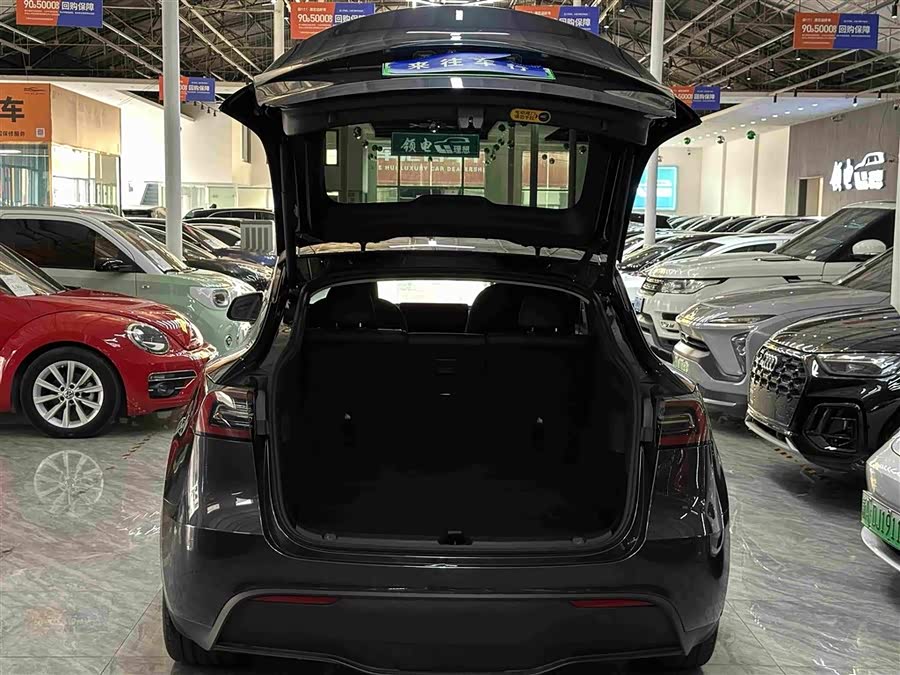 Model Y 2024 RWD - zdjęcie 13