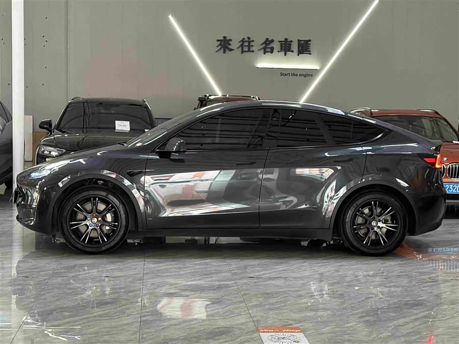 Model Y 2024 RWD - zdjęcie 3