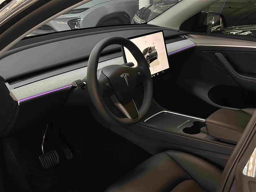 Model Y 2024 RWD - zdjęcie 5