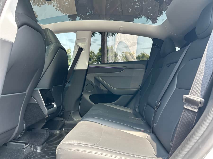 Model Y 2025 RWD - zdjęcie 14