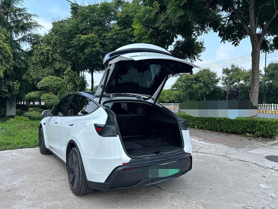 Model Y 2025 RWD - zdjęcie 15