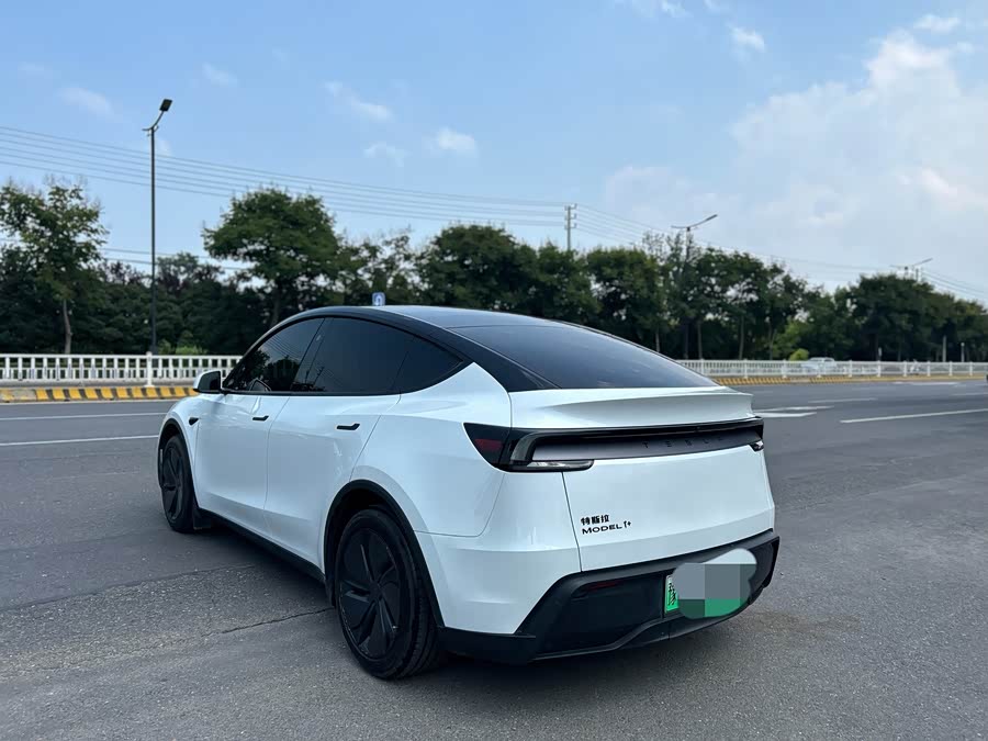 Model Y 2025 RWD - zdjęcie 3