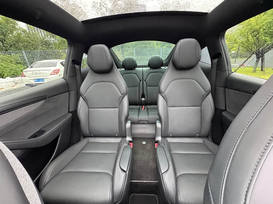 Model Y L 2025 Long Range All-Wheel Drive Version - zdjęcie 16