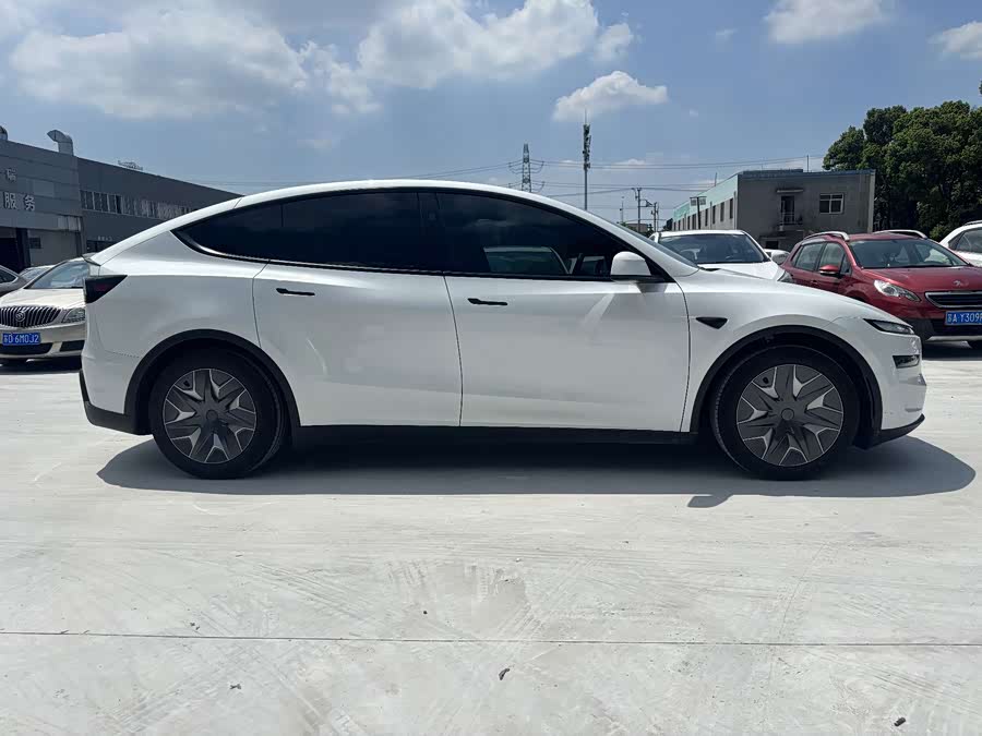 Model Y L 2025 Long Range All-Wheel Drive Version - zdjęcie 4