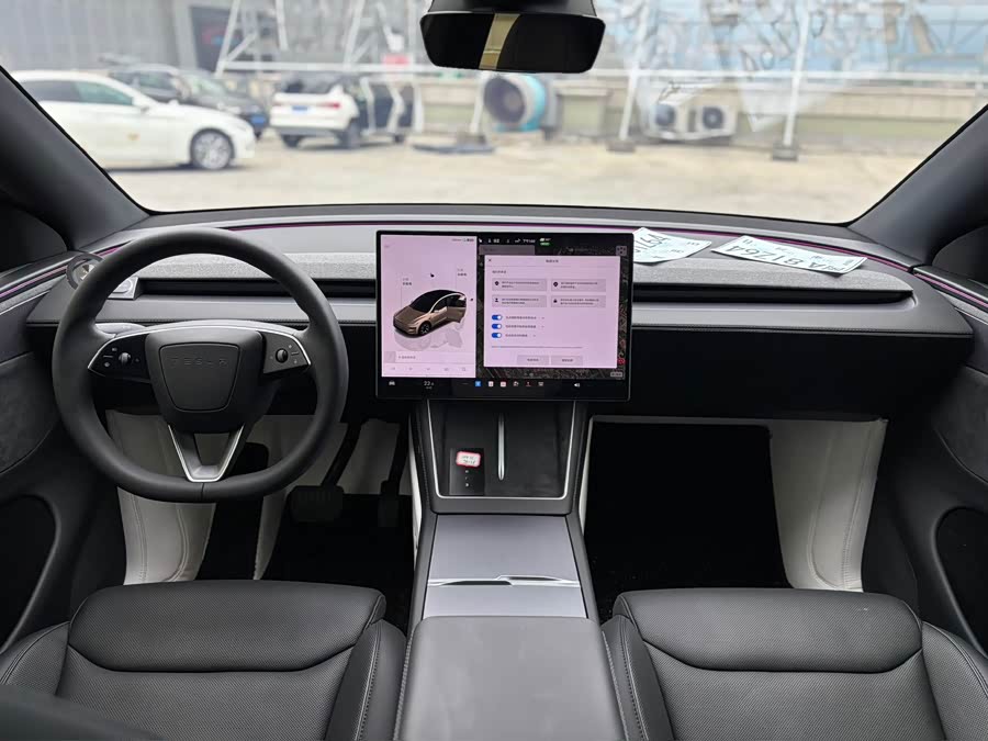 Model Y L 2025 Long Range All-Wheel Drive Version - zdjęcie 5