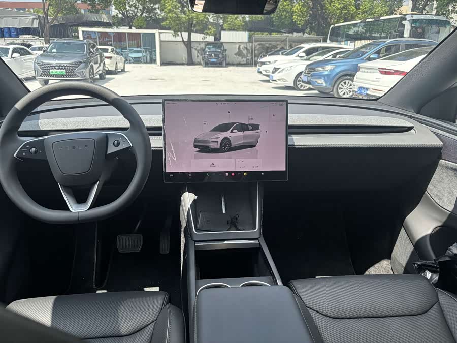 Model Y L 2025 Long Range All-Wheel Drive Version - zdjęcie 6