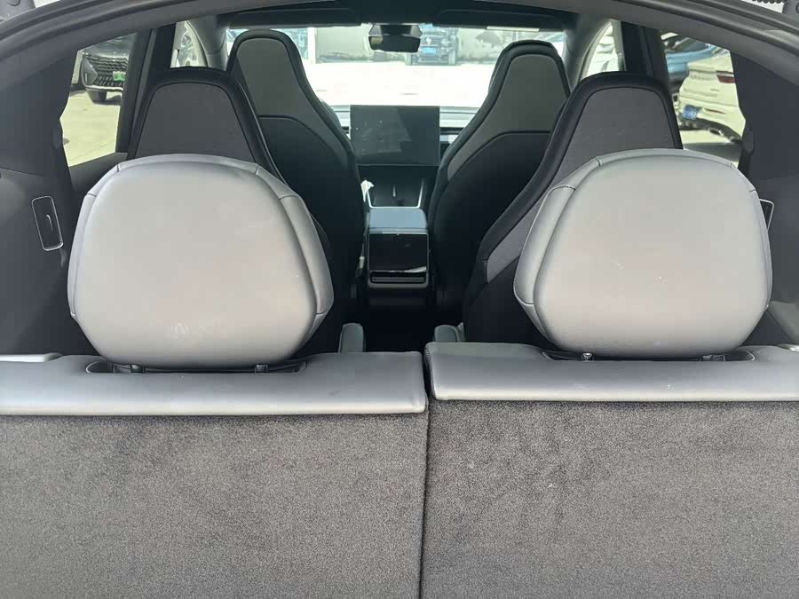 Model Y L 2025 Long Range All-Wheel Drive Version - zdjęcie 8