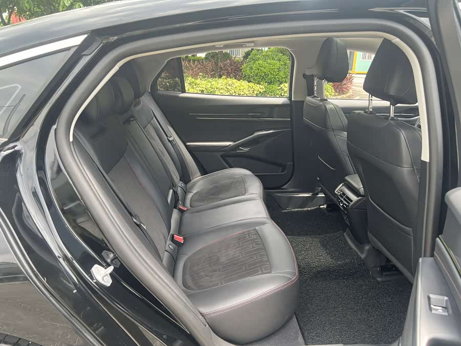 Mondeo 2023 EcoBoost 245 Luxury - zdjęcie 12