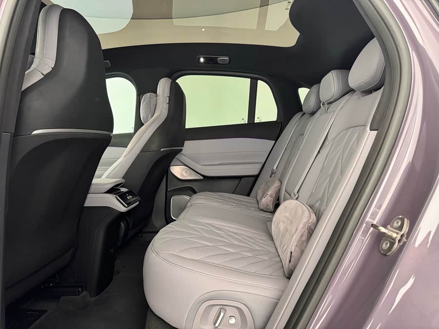 NIO EC6 75kWh - zdjęcie 10