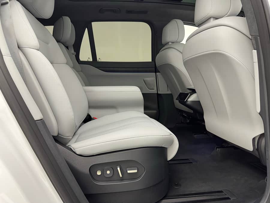 NIO ES8 2023 75kWh - zdjęcie 11