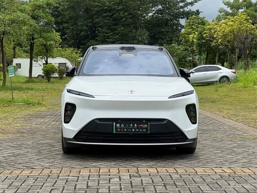 NIO ES8 2024 75kWh Executive Edition - zdjęcie 2