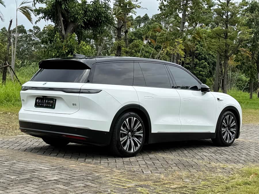 NIO ES8 2024 75kWh Executive Edition - zdjęcie 15