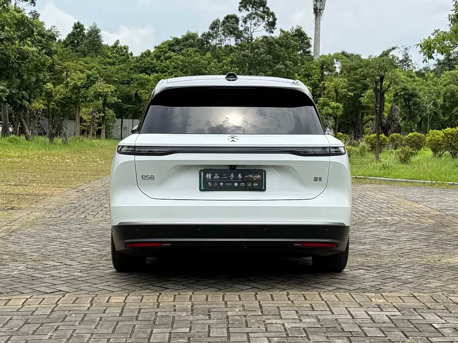 NIO ES8 2024 75kWh Executive Edition - zdjęcie 16
