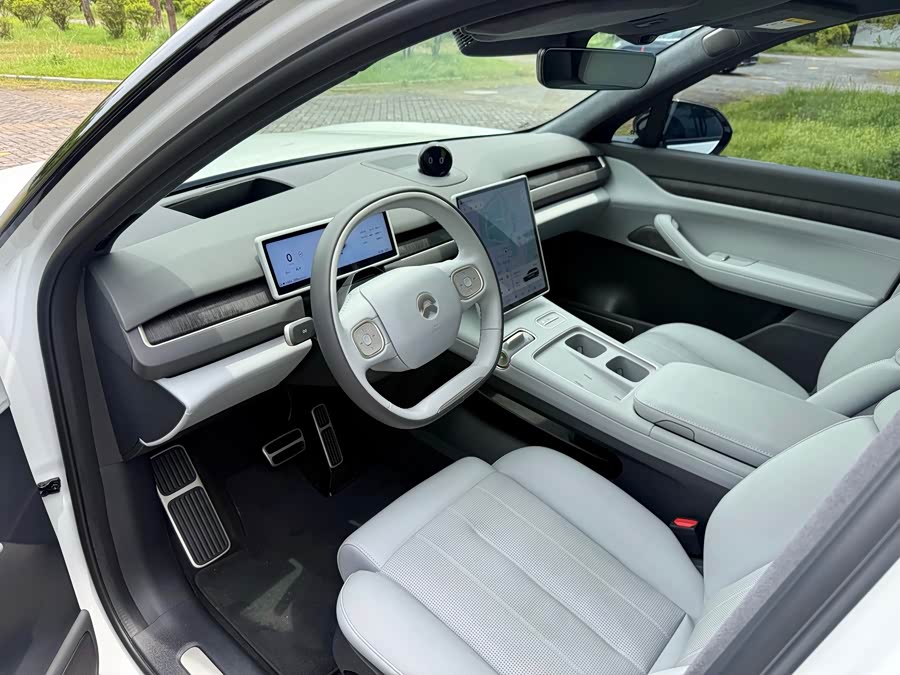 NIO ES8 2024 75kWh Executive Edition - zdjęcie 6