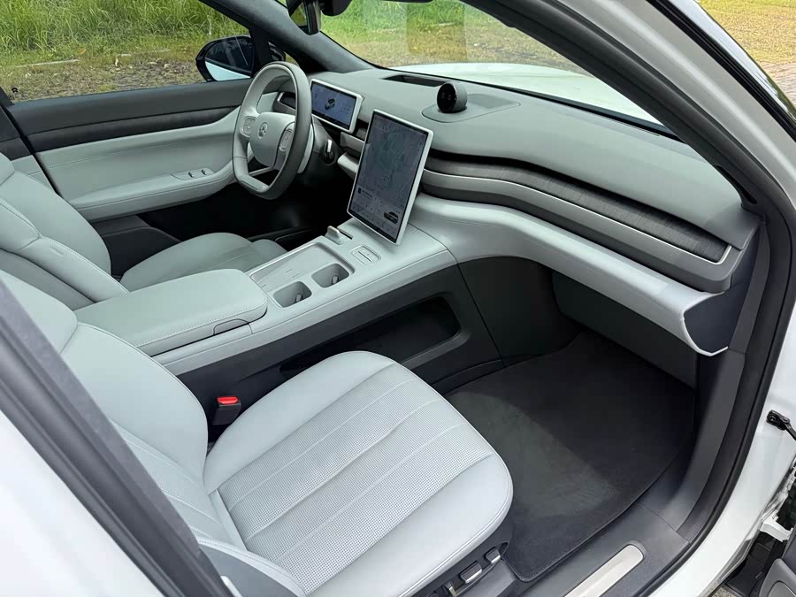 NIO ES8 2024 75kWh Executive Edition - zdjęcie 10