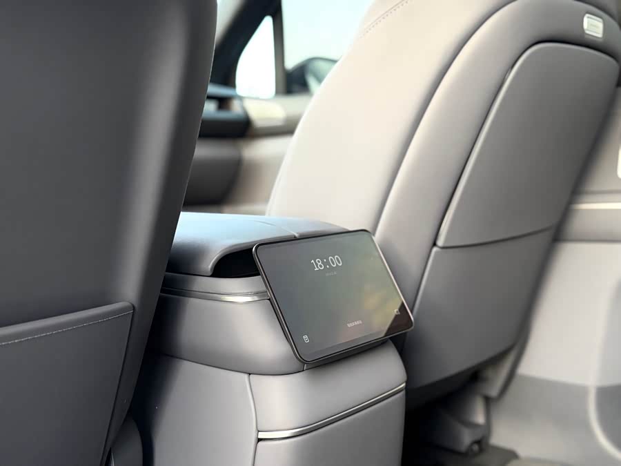 NIO ES8 2026 6-Seater Executive Luxury - zdjęcie 8