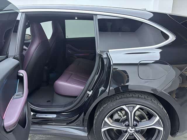 NIO ET5T 2024 75kWh Touring - zdjęcie 12