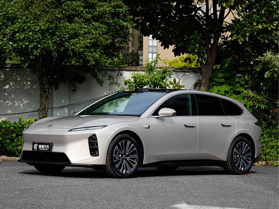 NIO ET5T 2025 75kWh Touring - zdjęcie 1