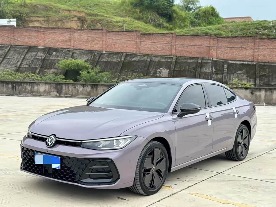 Passat 2025 Pro 380TSI Starry Dragon Edition - zdjęcie 1