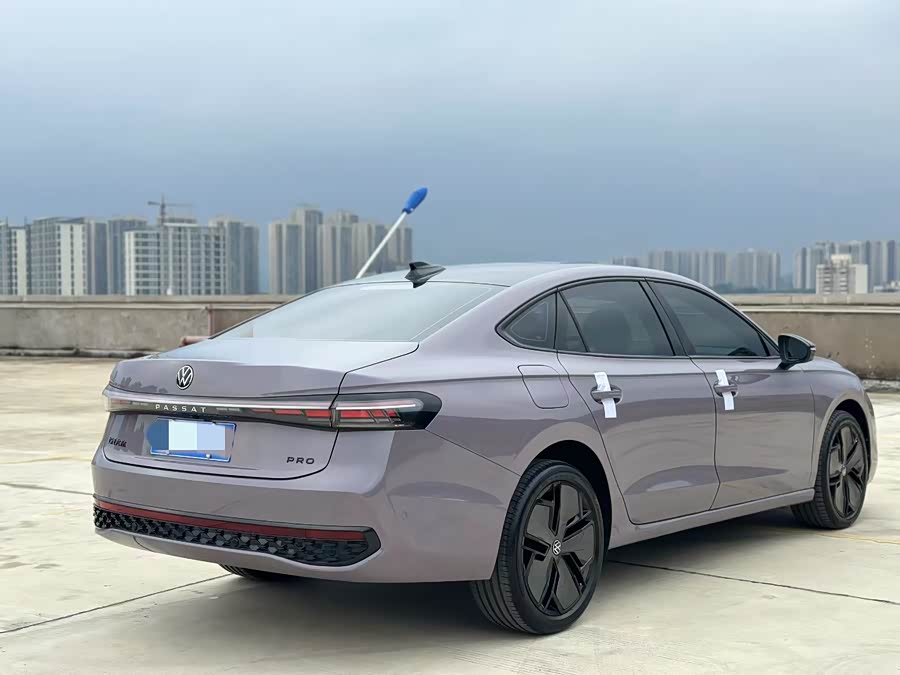 Passat 2025 Pro 380TSI Starry Dragon Edition - zdjęcie 7