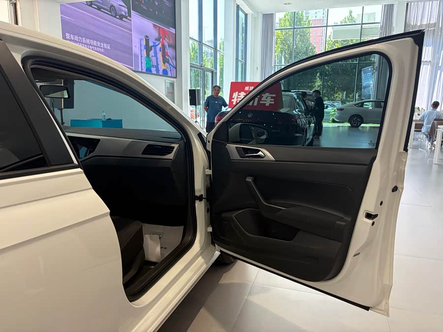 Polo 2023 Plus 1.5L Auto Panoramic Enjoyment - zdjęcie 13