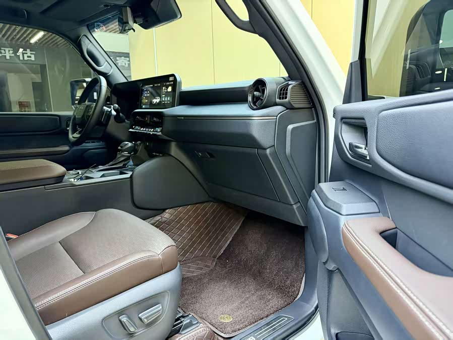 Prado 2025 2.4T Wild WX 5-seater - zdjęcie 12