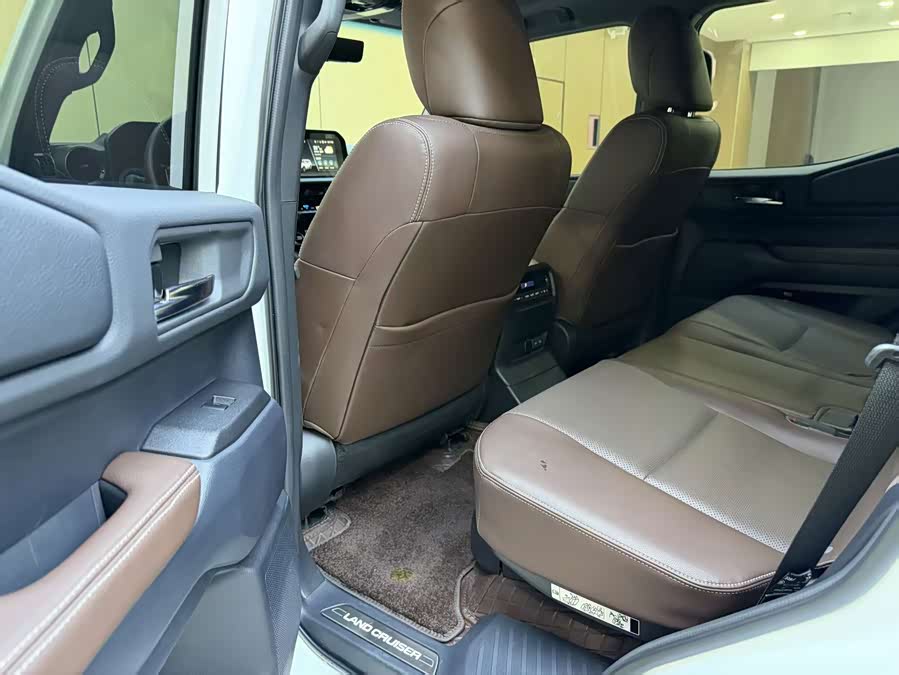 Prado 2025 2.4T Wild WX 5-seater - zdjęcie 8
