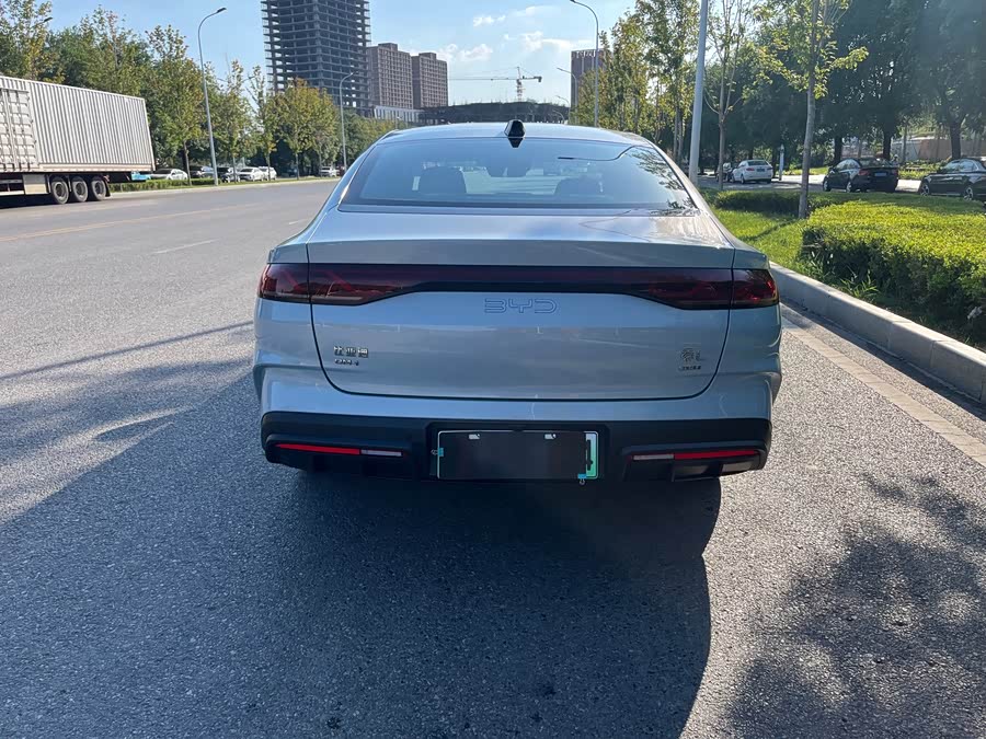 Qin L 2025 DM-i Intelligent Driving 120KM Excellence - zdjęcie 18