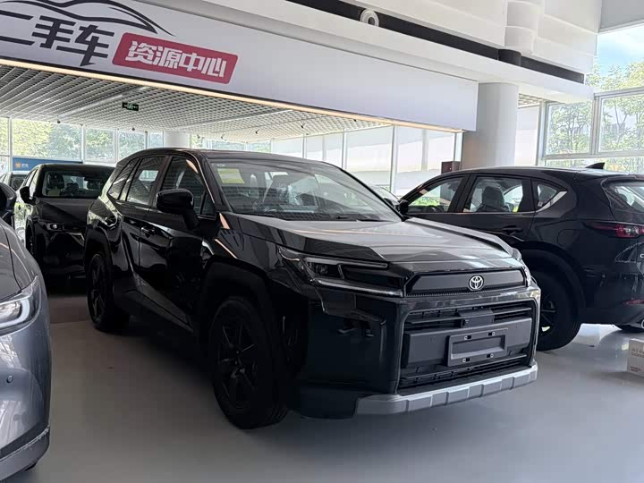 RAV4 2026 2.0L 4WD Luxury - zdjęcie 11