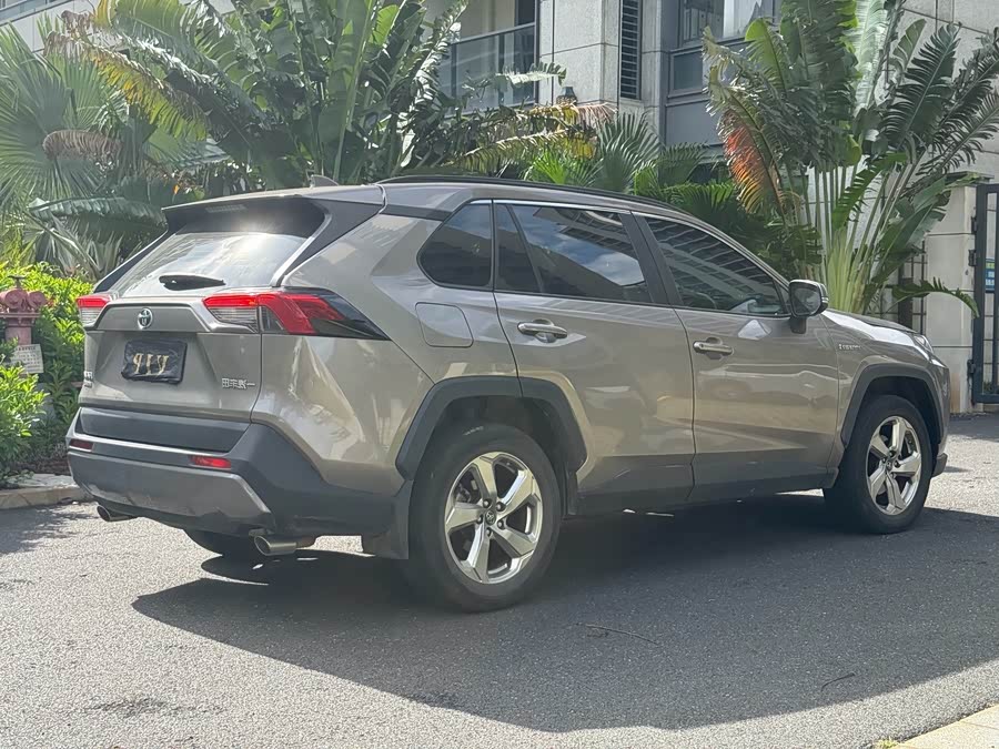 RAV4 Hybrid E+ 2022 2.5L 2WD Elite Pro - zdjęcie 18