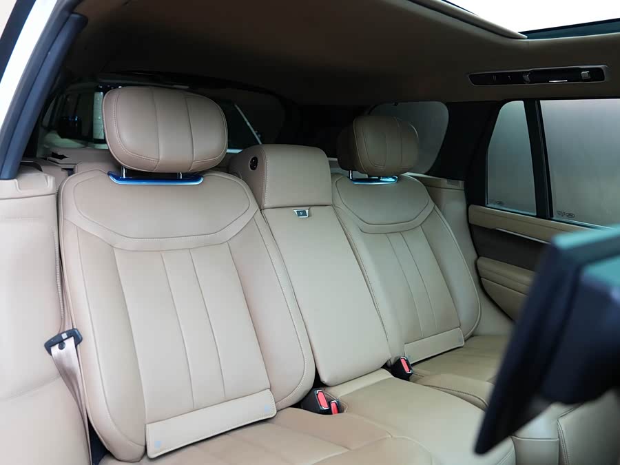 Range Rover 2024 3.0 L6 400PS Exemplary Long Version - zdjęcie 12