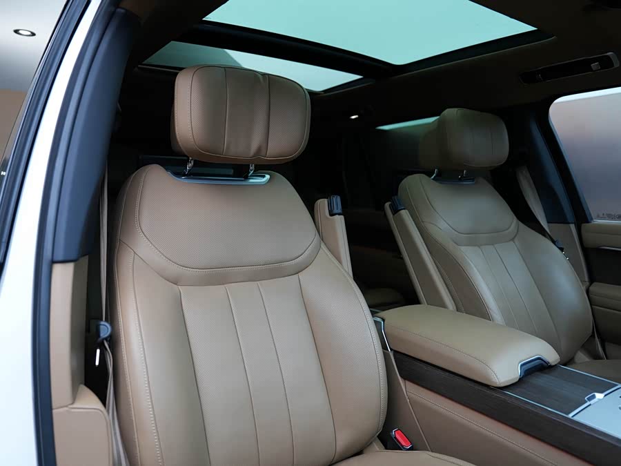 Range Rover 2024 3.0 L6 400PS Exemplary Long Version - zdjęcie 14