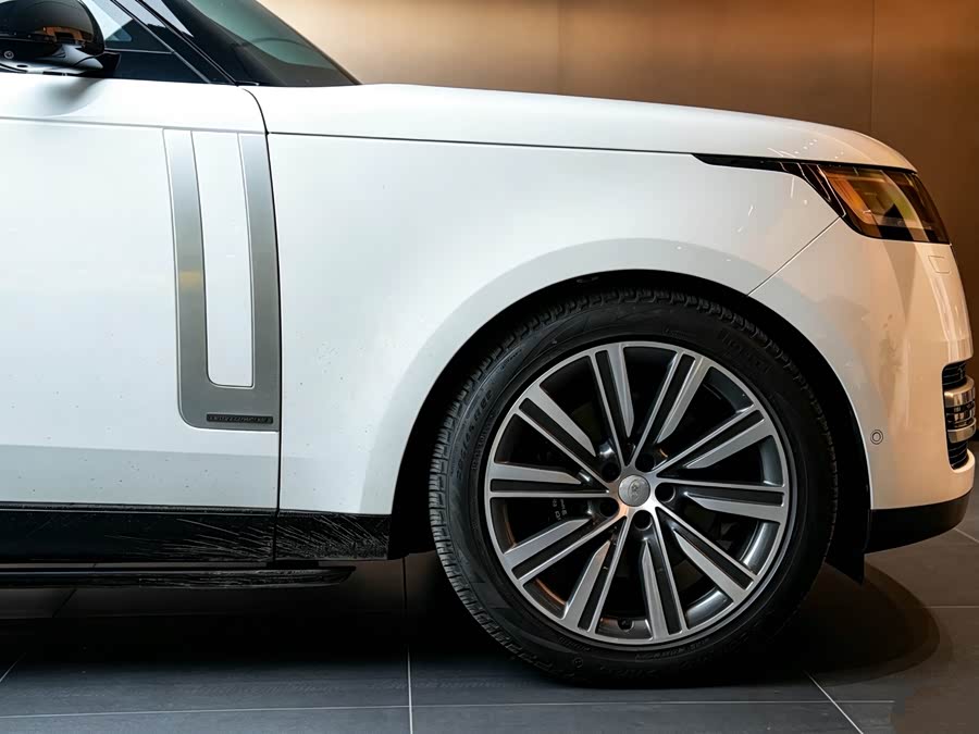Range Rover 2024 3.0 L6 400PS Exemplary Long Version - zdjęcie 3