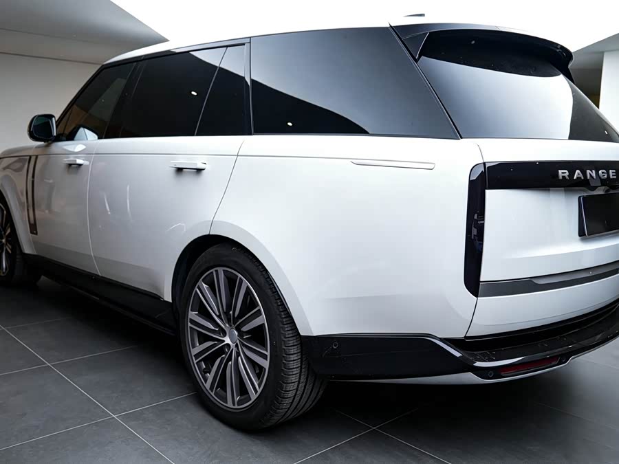 Range Rover 2024 3.0 L6 400PS Exemplary Long Version - zdjęcie 4