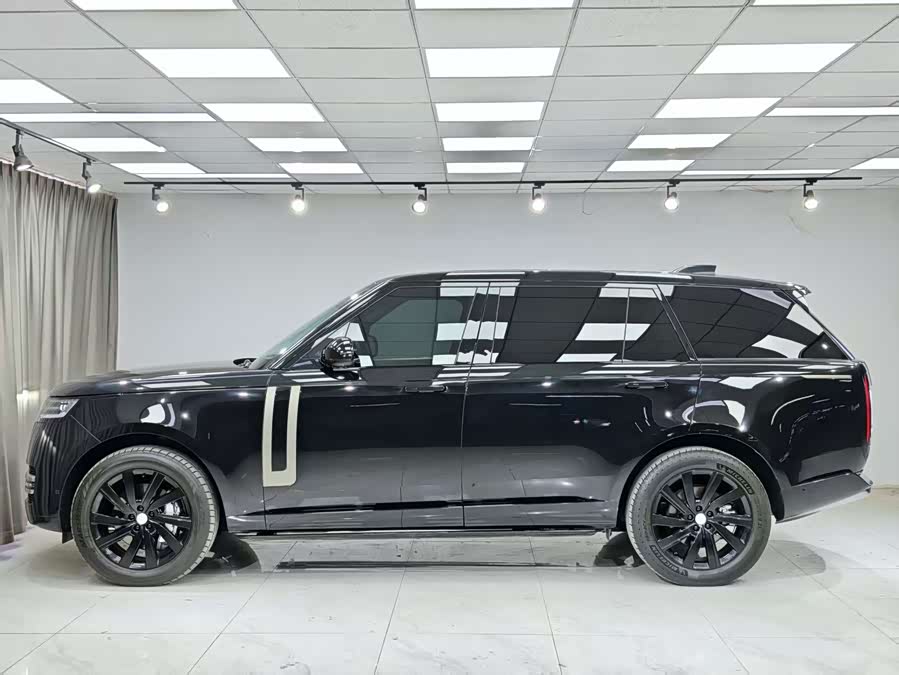 Range Rover 2024 3.0 L6 400PS Long Wheelbase Seven-Seater - zdjęcie 3