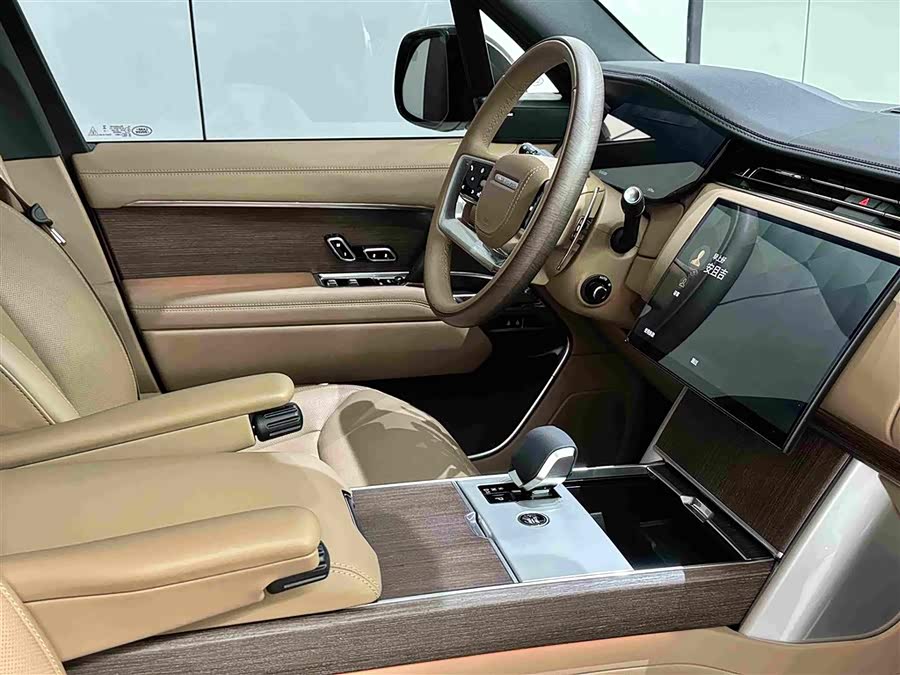 Range Rover 2025 3.0 L6 400PS Long Wheelbase - zdjęcie 13
