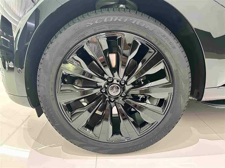 Range Rover 2025 3.0 L6 400PS Long Wheelbase - zdjęcie 20