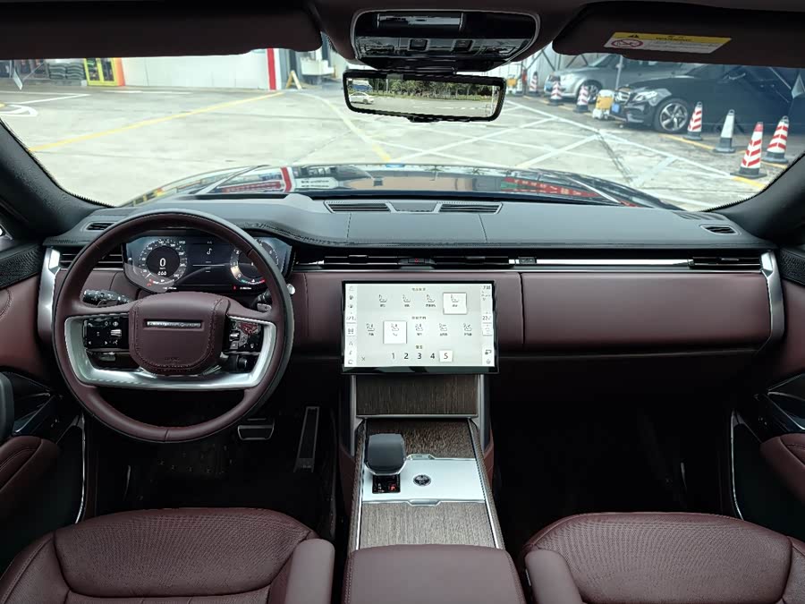 Range Rover 2025 3.0 L6 400PS Long Wheelbase - zdjęcie 5