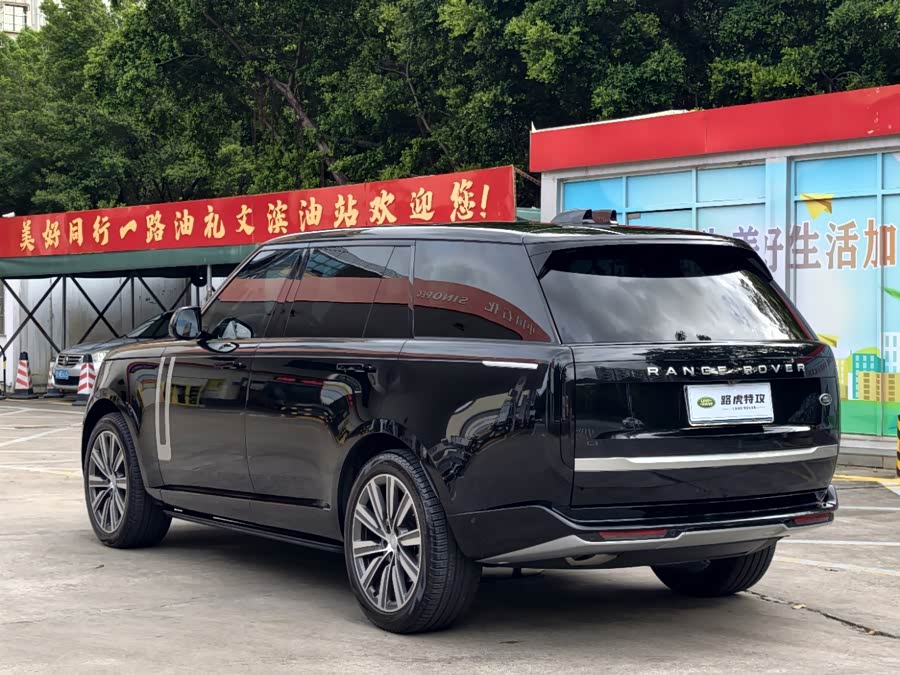 Range Rover 2025 3.0 L6 400PS Long Wheelbase - zdjęcie 8