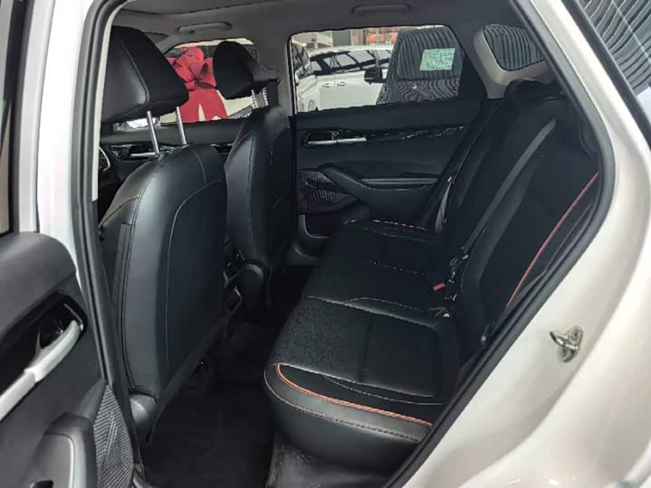 Saitus 2023 1.5L CVT Luxury - zdjęcie 18
