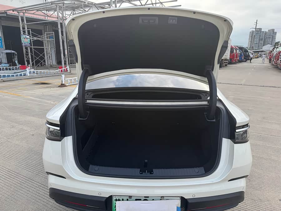 Seal 07 DM-i 1.5T 230km Flagship - zdjęcie 13