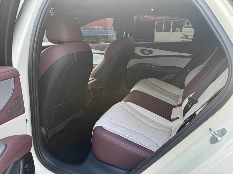 Seal 07 DM-i 1.5T 230km Flagship - zdjęcie 14