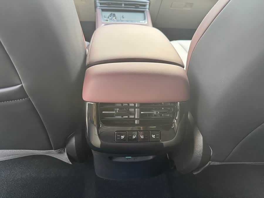 Seal 07 DM-i 1.5T 230km Flagship - zdjęcie 15