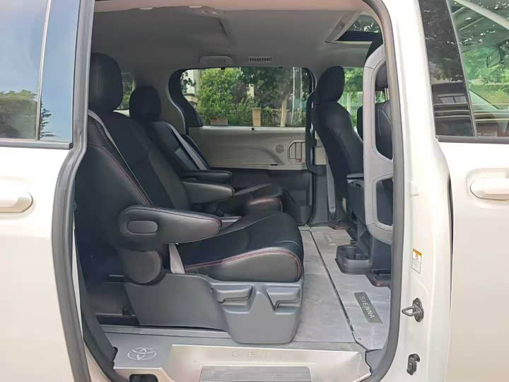 Sienna 2026 2.5L Hybrid 2WD Comfort - zdjęcie 15