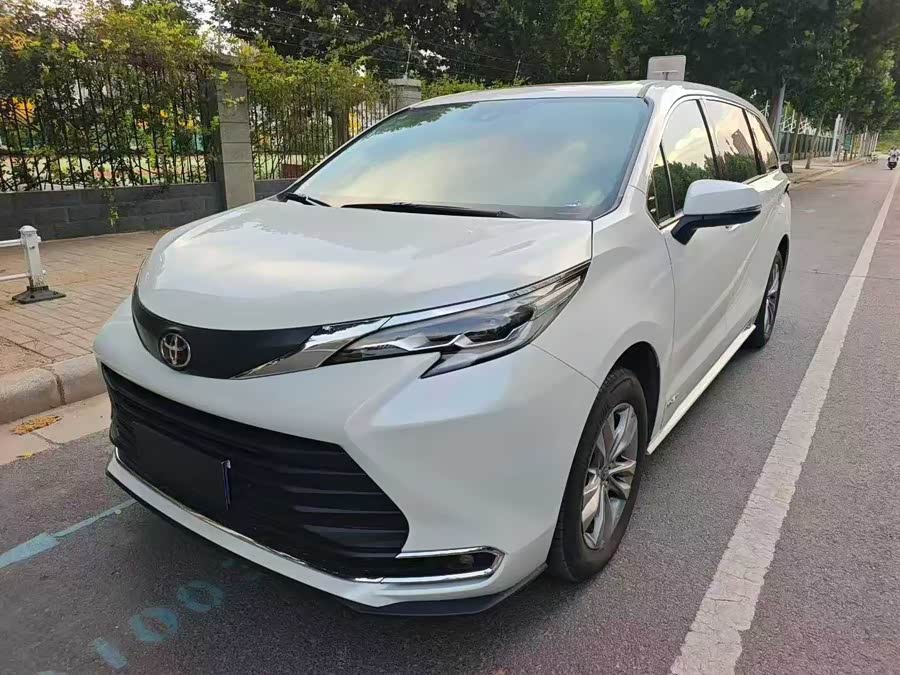 Sienna 2026 2.5L Hybrid 2WD Comfort - zdjęcie 3
