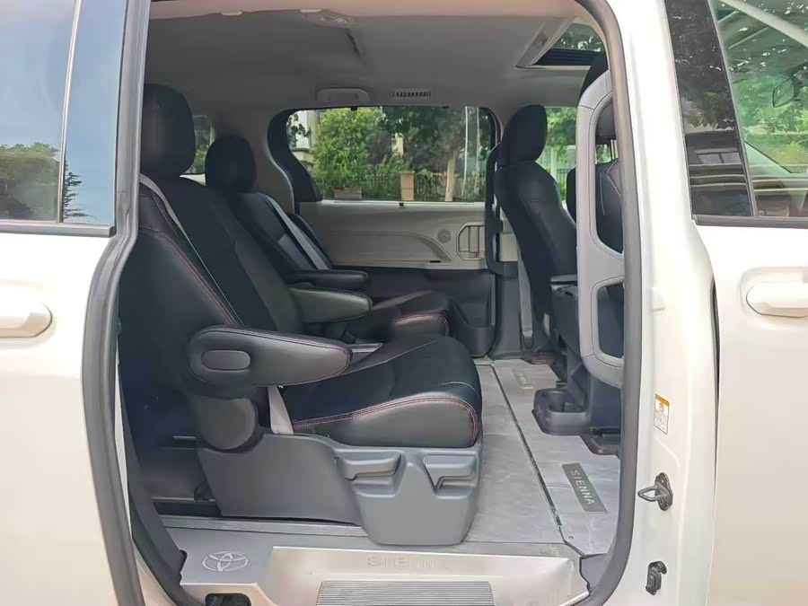Sienna 2026 2.5L Hybrid 2WD Comfort - zdjęcie 6
