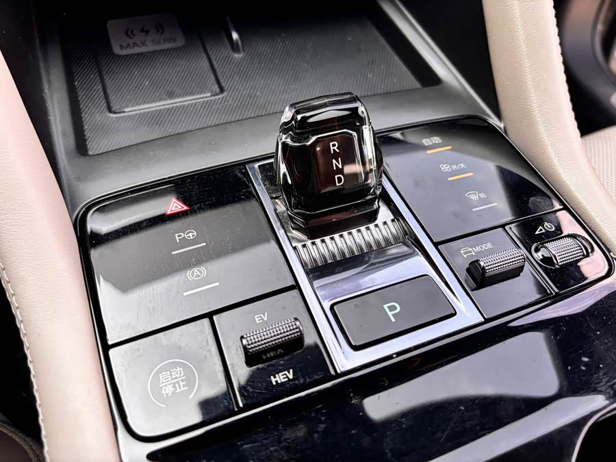 Song PLUS 2025 DM-i 160KM Flagship PLUS - zdjęcie 12