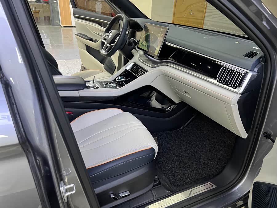 Song PLUS New Energy 2021 DM-i 110KM Flagship PLUS - zdjęcie 8