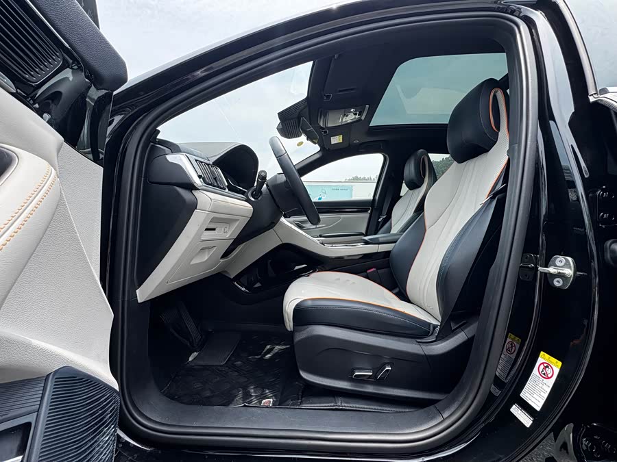 Song PLUS New Energy 2023 Champion Edition DM-i 110KM Flagship PLUS - zdjęcie 11